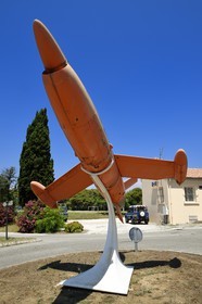 France, Var (83), Iles d'Hyères, Parc national de Port Cros, Ile du Levant, Base-Vie dans la zone militaire, une des premières cibles qui simulent des missiles ou des avions