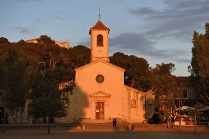 France, Var, Iles d'Hyeres, Parc National de Port Cros (National park of Port Cros), Porquerolles island, village of Porquerolles, St. Anne's Church on the Place d'Armes