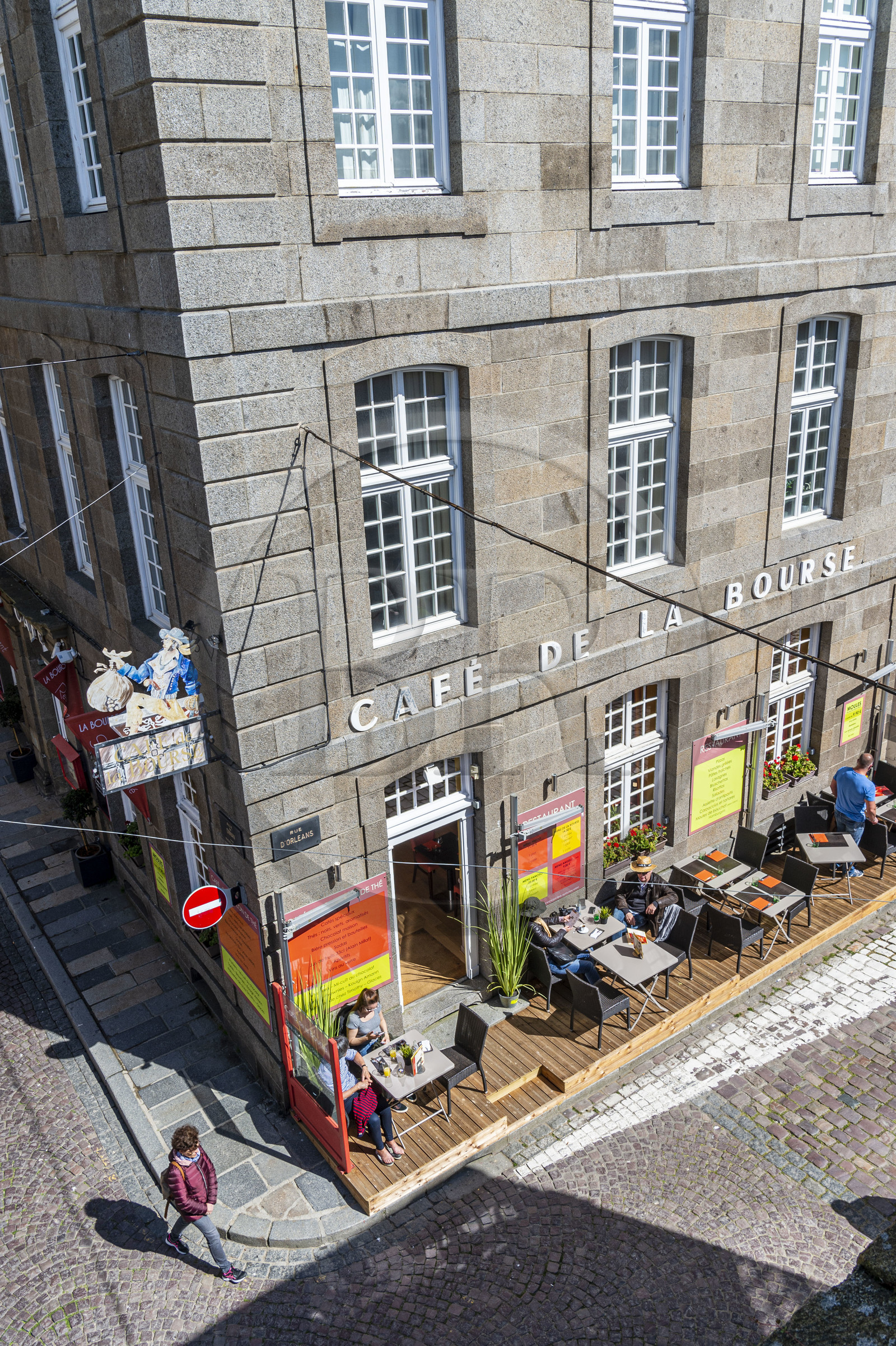 France, Ille-et-Vilaine (35), Côte d'Emeraude, Saint-Malo intra-muros, le Café de la Bourse à la Porte de Dinan