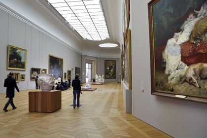 France, Paris, the Petit Palais, built on the occasion of the Universal Exhibition of 1900 by architect Charles Girault, houses the Fine Arts Museum of the Paris