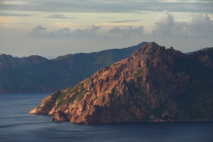 France, Corse-du-Sud (2A), Golfe de Girolata, classé Patrimoine Mondial de l'UNESCO, le Capo Senino