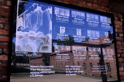 Poland, Lesser Poland, Krakow area, Oswiecim village, concentration camp of Auschwitz, victims presented on the hanging place