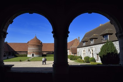 France, Seine-Maritime (76), Côte d'Albatre, Pays de Caux, Varengeville-sur-Mer, le Manoir d'Angoet son colombier