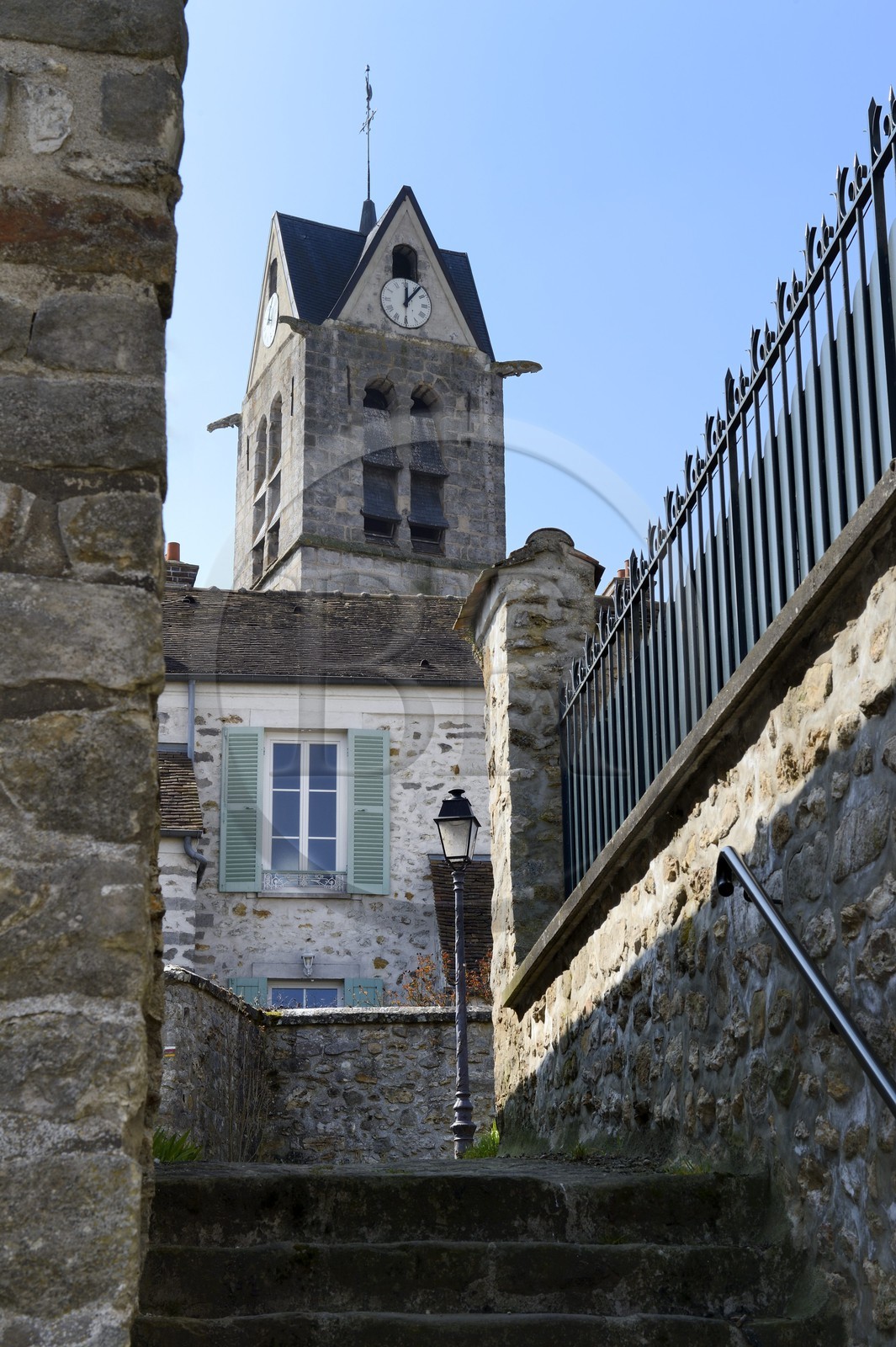 France, Seine-et-Marne (77), village de Maincy qui jouxte le domaine du château de Vaux-le-Vicomte, l'Eglise Saint Etienne France, Seine-et-Marne (77), village de Maincy qui jouxte le domaine du château de Vaux-le-Vicomte, l'Eglise Saint Etienne