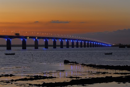 France, Charente-Maritime (17), Ile d'Oléron, le pont viaduc d'Oléron