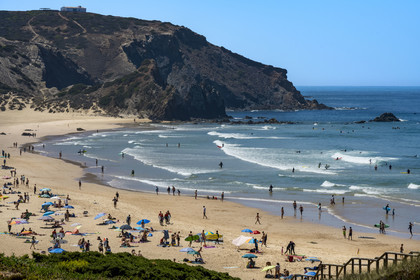Portugal, Algarve, West Atlantic coast, Praia do Amado surfers' beach