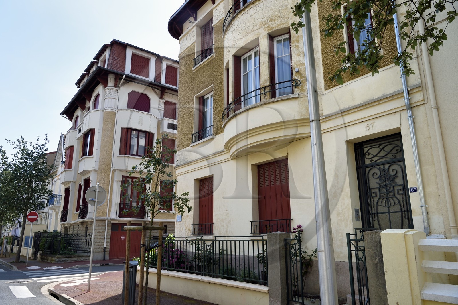 France, Allier (03), Vichy, quartier de France, Art Deco house called Les Noisetiers at 67 avenue Jean Baptiste Bulot, the Roches Noires of n ° 65 in the background