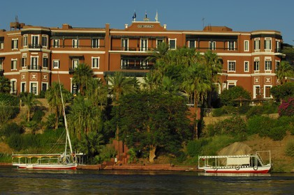 Egypte, Haute Egypte, Nubie, vallée du Nil, Assouan, l'hotel Old Cataract dominant le Nil