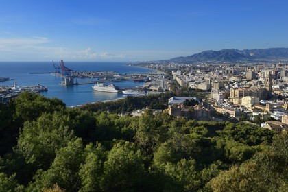 Spain, Andalusia, Malaga, general view over the harbor, the Alcazaba and the cathedral from the Castillo de Gibralfaro