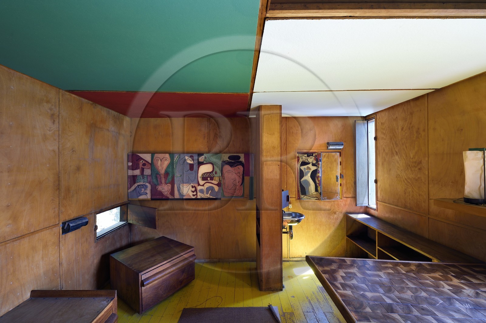 France, Alpes-Maritimes (06), Roquebrune-Cap-Martin, oeuvre architecturale de Le Corbusier, classée Patrimoine Mondial de l'UNESCO, Cap Martin, cabanon Le Corbusier de 1952 (Demande d'autorisation nécessaire avant publication)