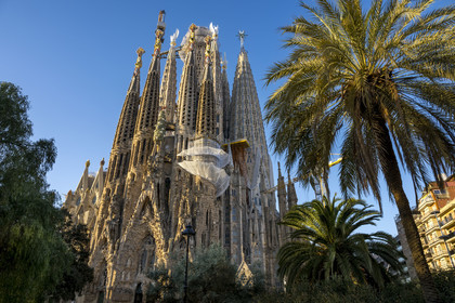 Spain, Catalonia, Barcelona, Eixample district, Sagrada Familia basilica by Catalan modernist architect Antoni Gaudi, listed as a UNESCO World Heritage Site, facade of the Nativity