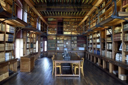 France, Pyrénées-Atlantiques (64), la côte du Pays-Basque, Hendaye, chateau d'Abbadia construit en 1870 par Eugène Viollet-le-Duc pour Antoine d'Abbadie d'Arrast, la bibliothèque