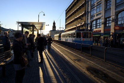 Sweden, Västra Götaland, Göteborg (Gothenburg), the tram on Hamngatan, the  Gustav Adolfs square in the background