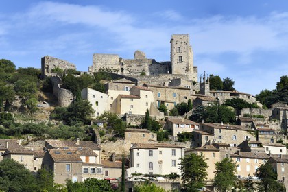 France, Vaucluse, Parc Naturel Regional du Luberon (Natural Regional Park of Luberon), Lourmarin, labelled Les Plus Beaux Villages de France (The Most Beautiful Villages of France), Lacoste, Lacoste castle, one of the residences of the Marquis de Sade and nowadays owned by Pierre Cardin