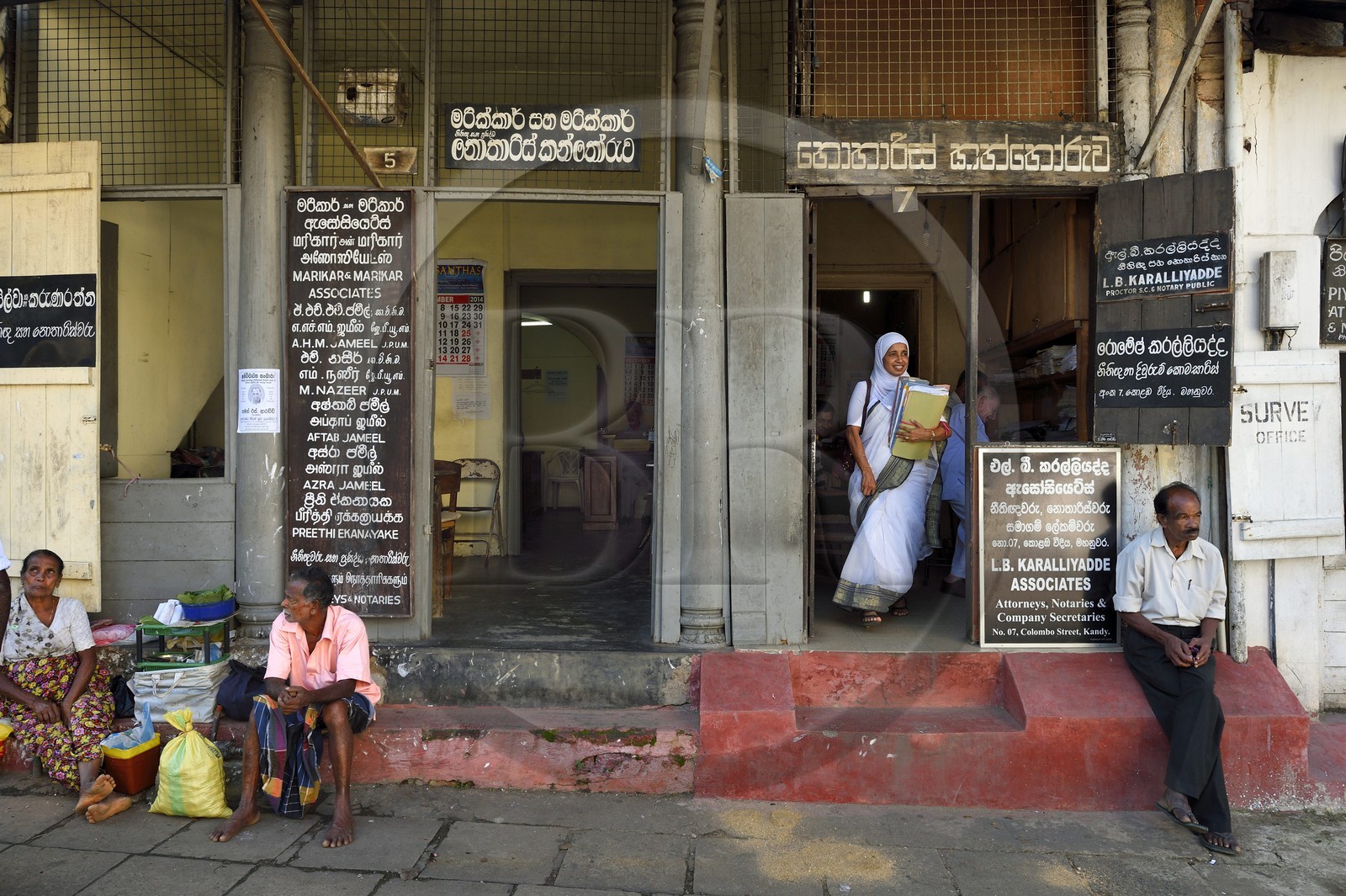 Sri Lanka, province du centre, Kandy, centre ville, cabinet de notaires dans Colombo street