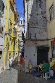 Portugal, Lisbon, Alfama district, rua Sao Miguel