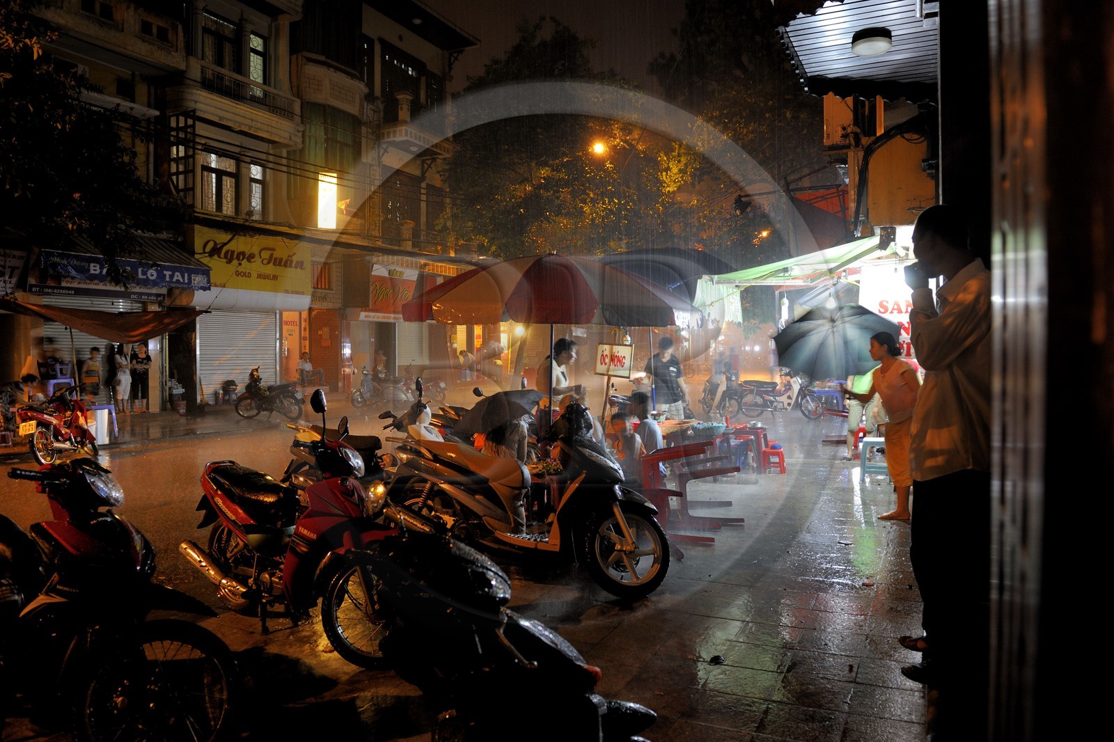 Vietnam, Hanoï, pluie diluvienne