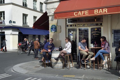 France, Paris, Café bar restaurant le Saint-Gervais rue vieille du temple