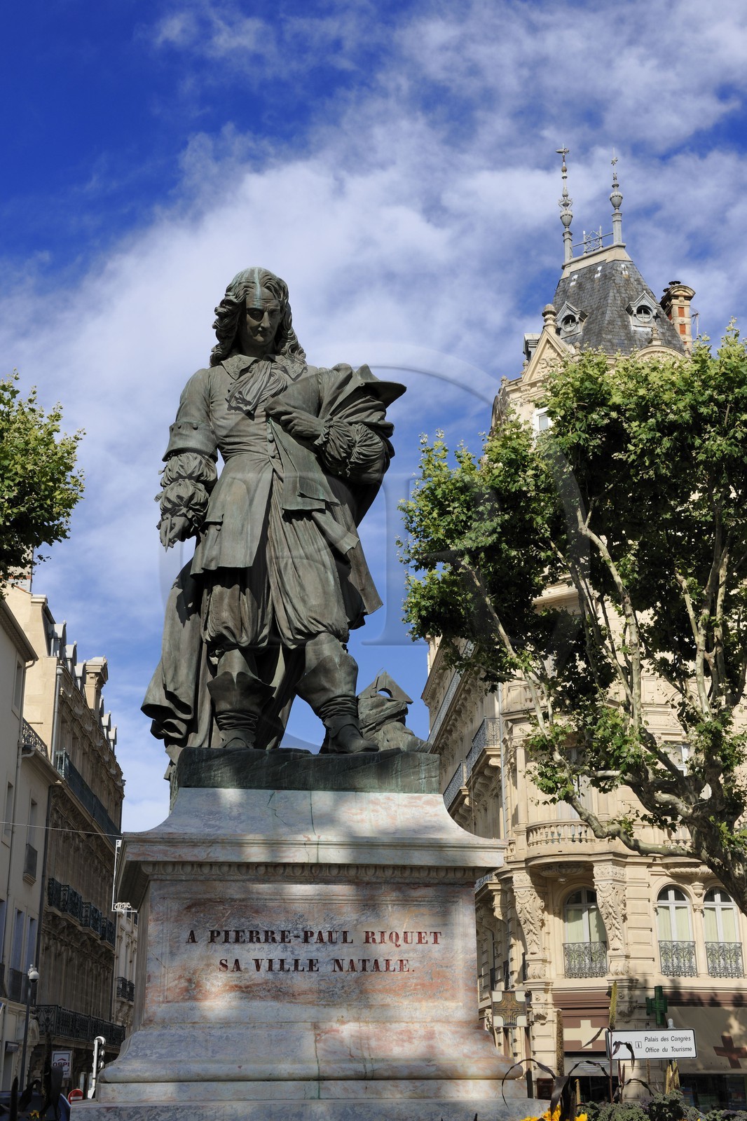 France, Hérault (34), Béziers, la statue du créateur du Canal du Midi Pierre-Paul Riquet