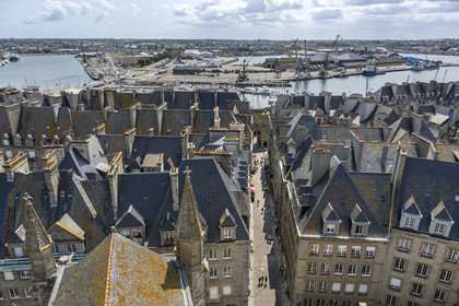 France, Ille et Vilaine, Cote d'Emeraude (Emerald Coast), Saint-Malo intramural, view of the city from the top of the cathedral bell tower, the Grand' Porte and the ramparts at the end of the Grand rue, the Vauban basin in the commercial port in the background