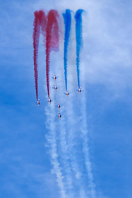 France, Bouches-du-Rhône (13), Salon-de-Provence, base aerienne 701, base de la Patrouille de France (PAF pour Patrouille acrobatique de France) de l'Armée de l'air et de l'espace française, démonstrations aériennes des avions Alphajet à l'occasion de la cérémonie d’échange des Gardes