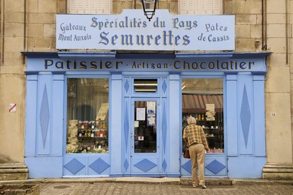France, Côte d'Or (21), Semur-en-Auxois, pâtisserie les Semurettes
