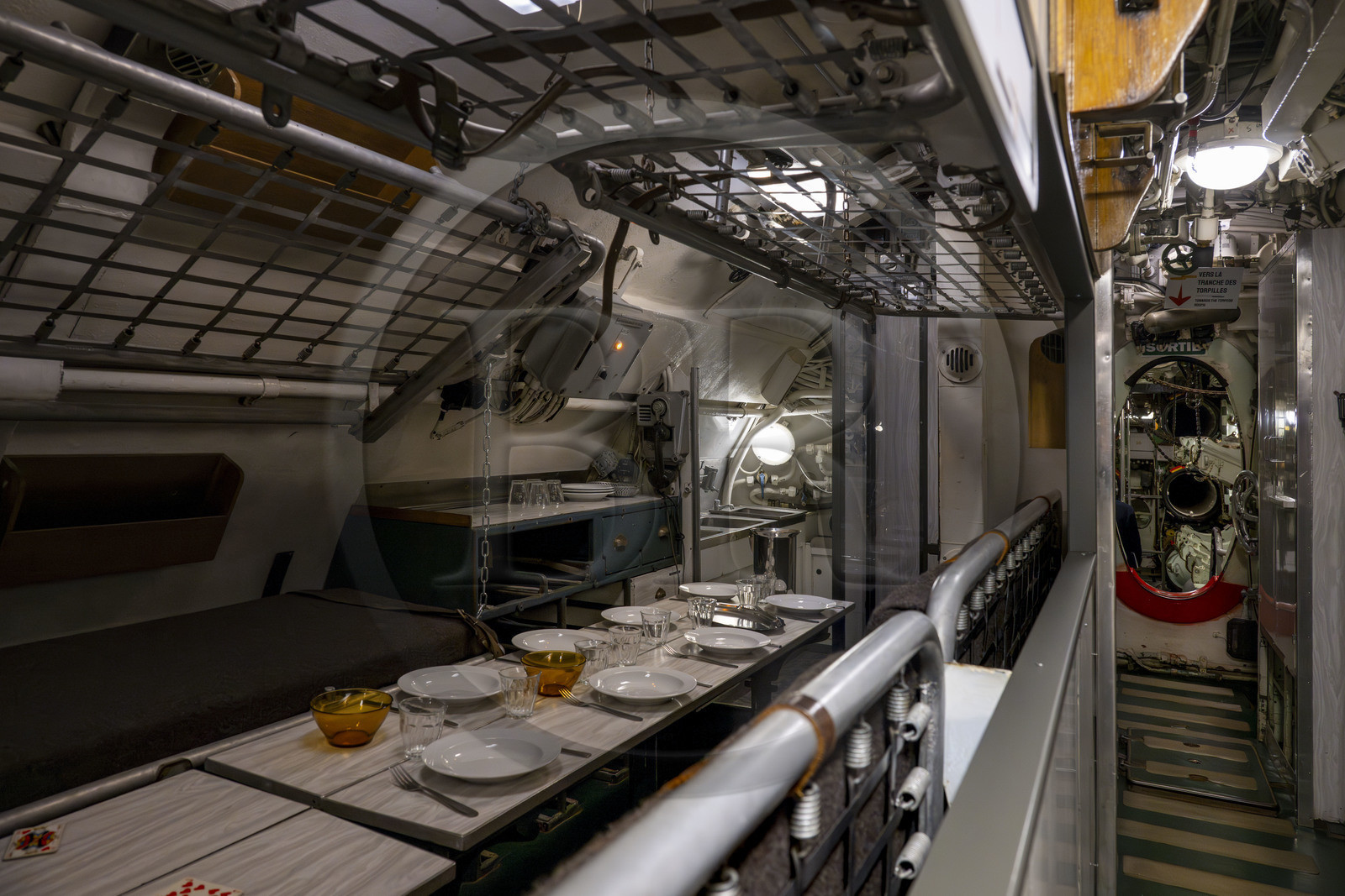 France, Loire-Atlantique (44), Saint-Nazaire, le sous-marin Espadon (S637), premier sous-marin de la Marine nationale française à plonger sous la banquise en 1964, abrité dans le bunker de l'Ecluse Fortifiée de l'ancienne base sous-marine allemande construite lors de la dernière guerre mondiale, le refectoire des marins