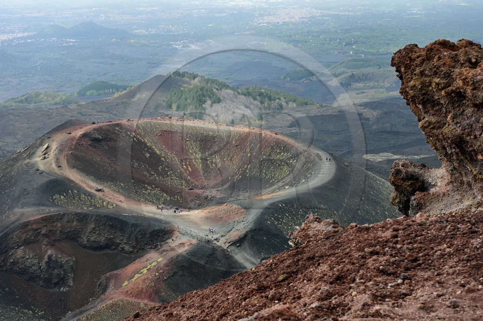Italie, Sicile, Parc naturel régional de l’Etna, le Mont Etna, classé Patrimoine Mondial de l'UNESCO, Cratère Silvestri inférieur, formés en 1892