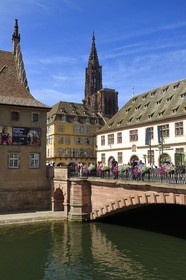 France, Bas Rhin, Strasbourg, old town listed as World Heritage by UNESCO, Notre Dame Cathedral and the Historical Museum on the banks of the Ill river