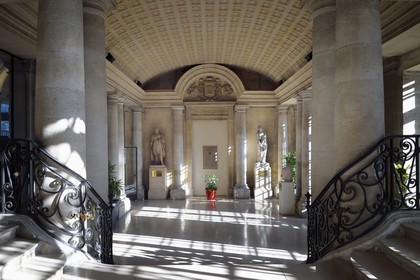 France, Seine-Maritime (76), Rouen, l'hotel de Ville dans l’ancienne abbaye Saint-Ouen, le vestibule d’honneur
