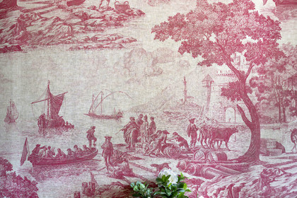 France, Ille-et-Vilaine (35), Côte d'Emeraude, Saint-Malo, malouinière de la Chipaudière construit l'armateur et corsaire François-Auguste Magon de la Lande au début du XVIIIème siècle, tentures en toile de Jouy rouge et crème d'origine dans un des salons