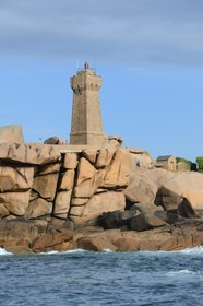 France, Cotes-d'Armor, Cote de Granit Rose (the Pink Granite coast), Perros Guirec, Ploumanach, Pointe de Squewel and Mean Ruz Lighthouse