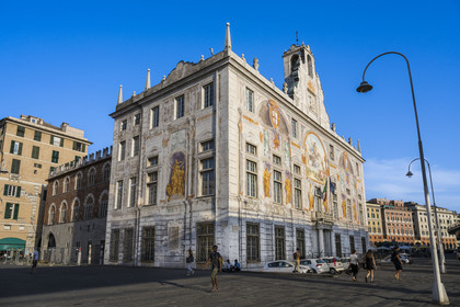 Italie, Ligurie, Gênes, le palais San Giorgio construit en 1260 orné des fresques de Carlo Braccesco dont Saint George combattant le dragon, Marco Polo en fut un illustre prisonnier et y dicta ses mémoires