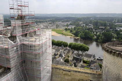 France, Indre et Loire (37), Vallée de la Loire classée Patrimoine Mondial de l' UNESCO, Chinon, le château, chantier de restauration des logis royaux