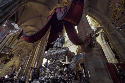 Czech Republic, Prague, historical center listed as World Heritage by UNESCO, Hradcany district, the Saint Vitus Cathedral inside the Royal Castle, baroque tomb of St John Nepomucen cast in silver