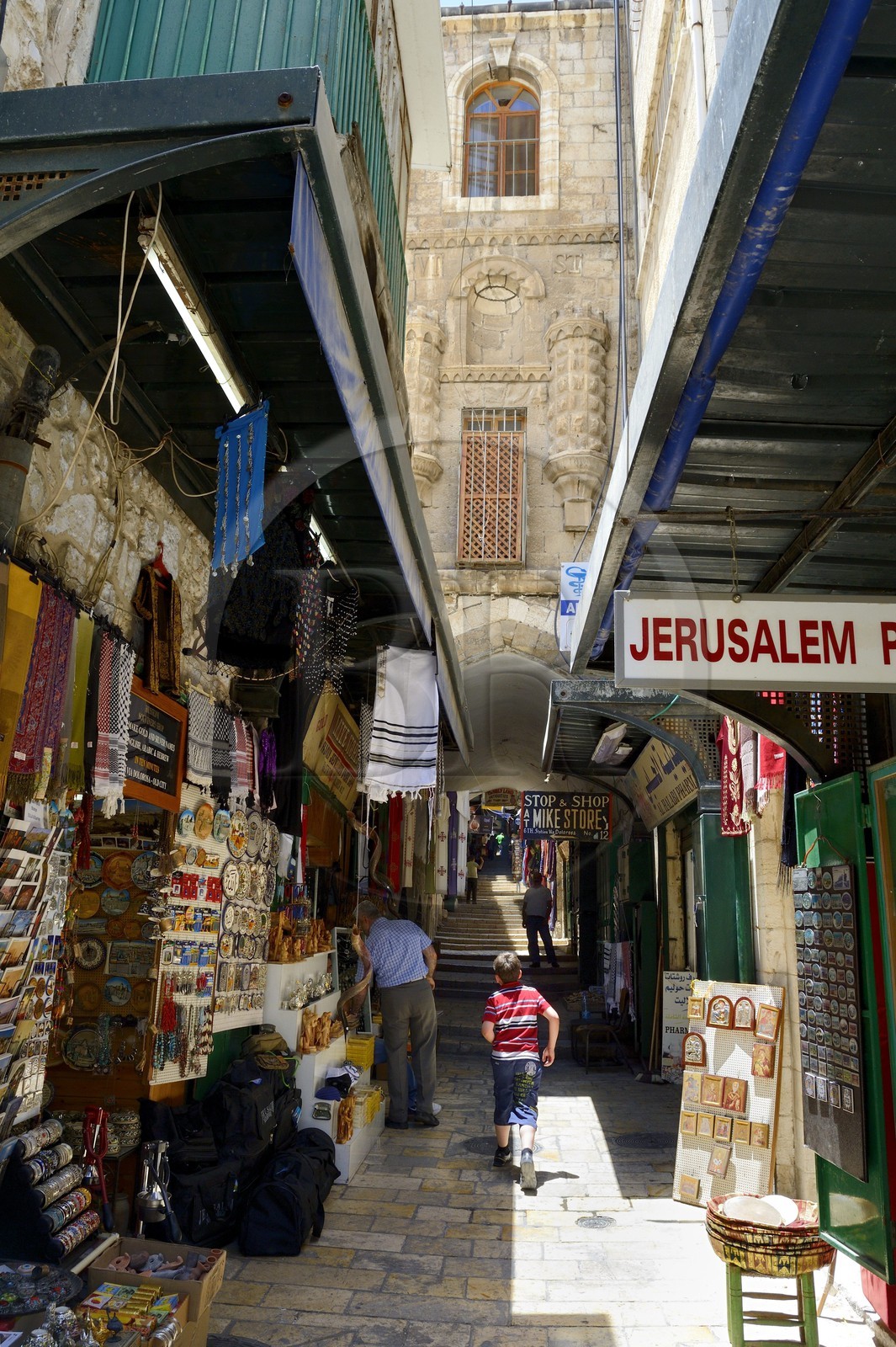 Israel, Jérusalem, ville sainte, vieille-ville classée Patrimoine Mondial de l'UNESCO, la Via Dolorosa (Chemin de Croix) dans le quartier musulman