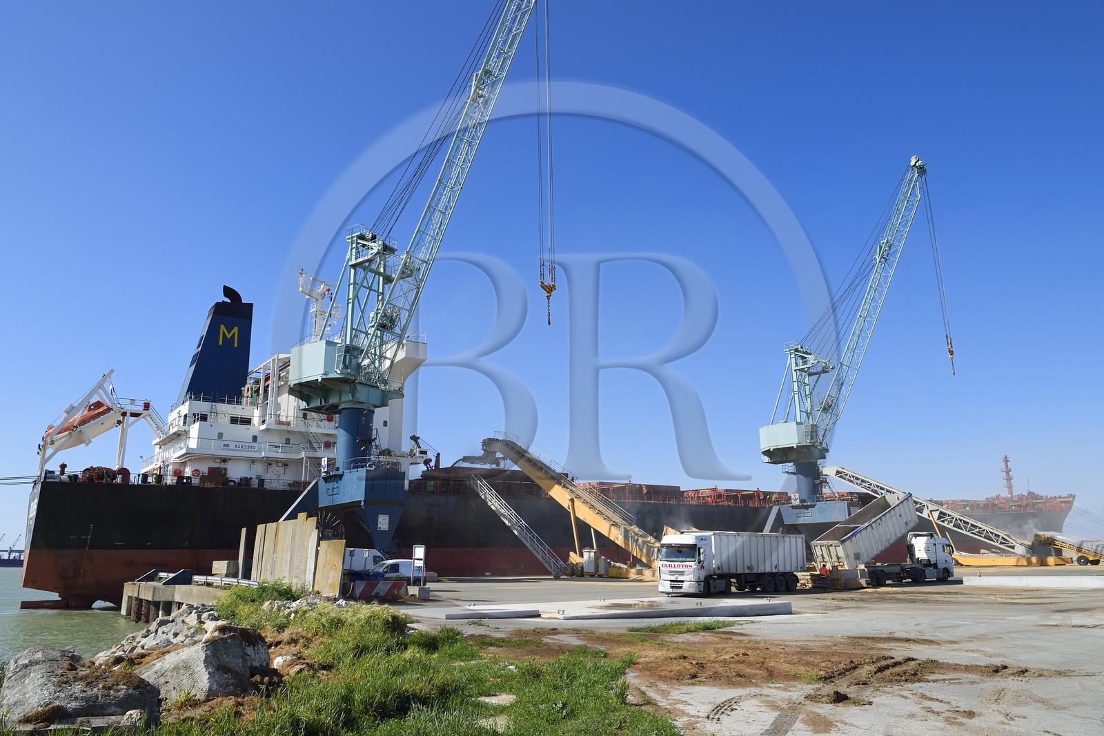 France, Charente-Maritime, La Rochelle, the Port Atlantique La Rochelle, grain loading at the trade port