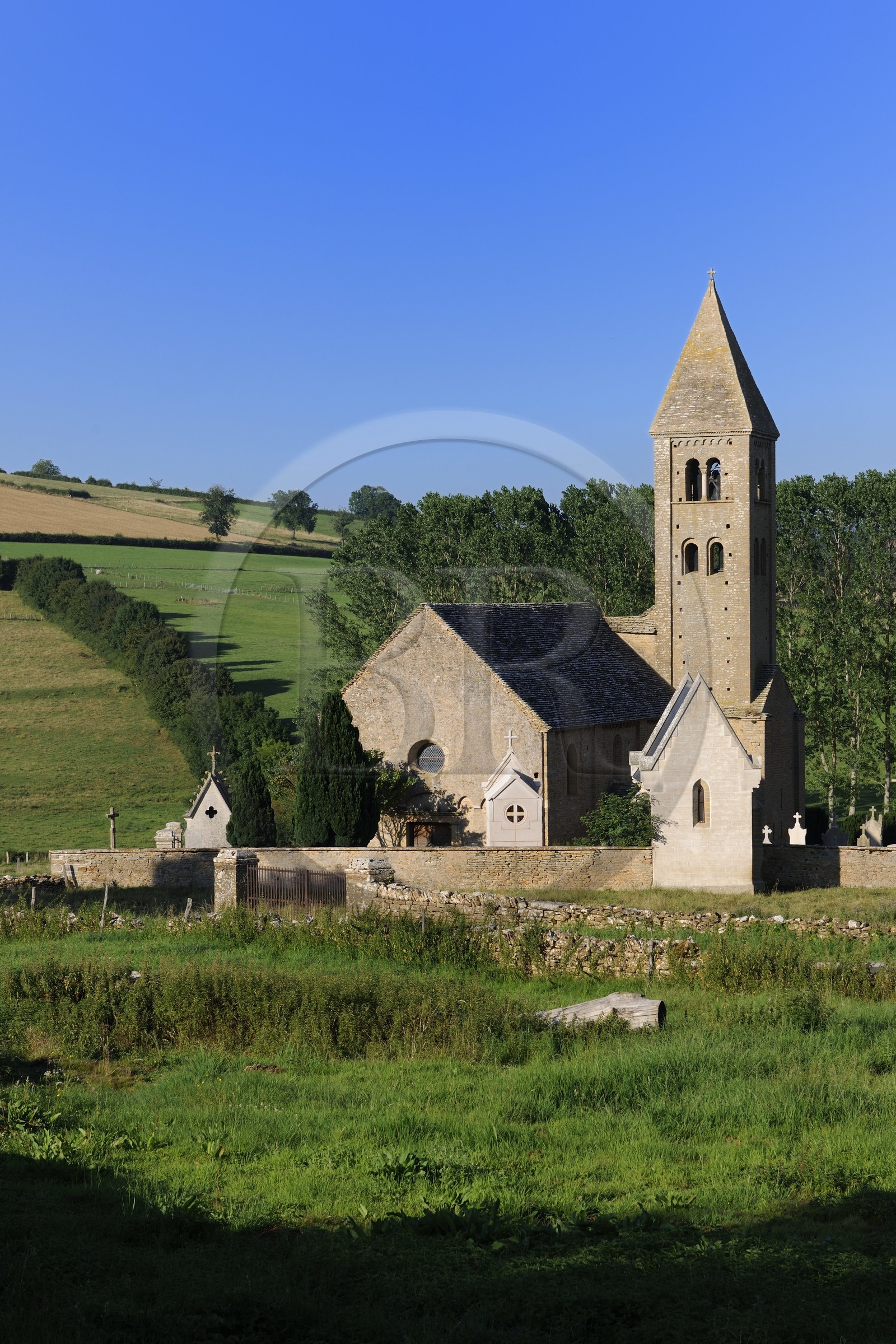 France, Saône et Loire (71), Mazille, église romane Saint-Blaise du XIe siècle