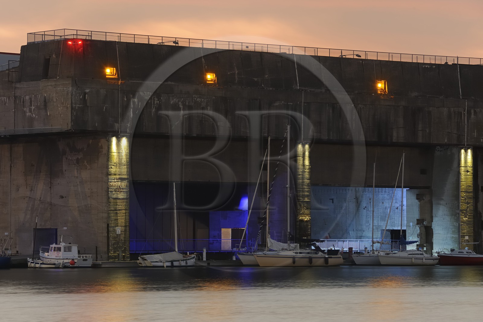 France, Loire-Atlantique (44), port et bassin de Saint-Nazaire, ancienne base sous-marine