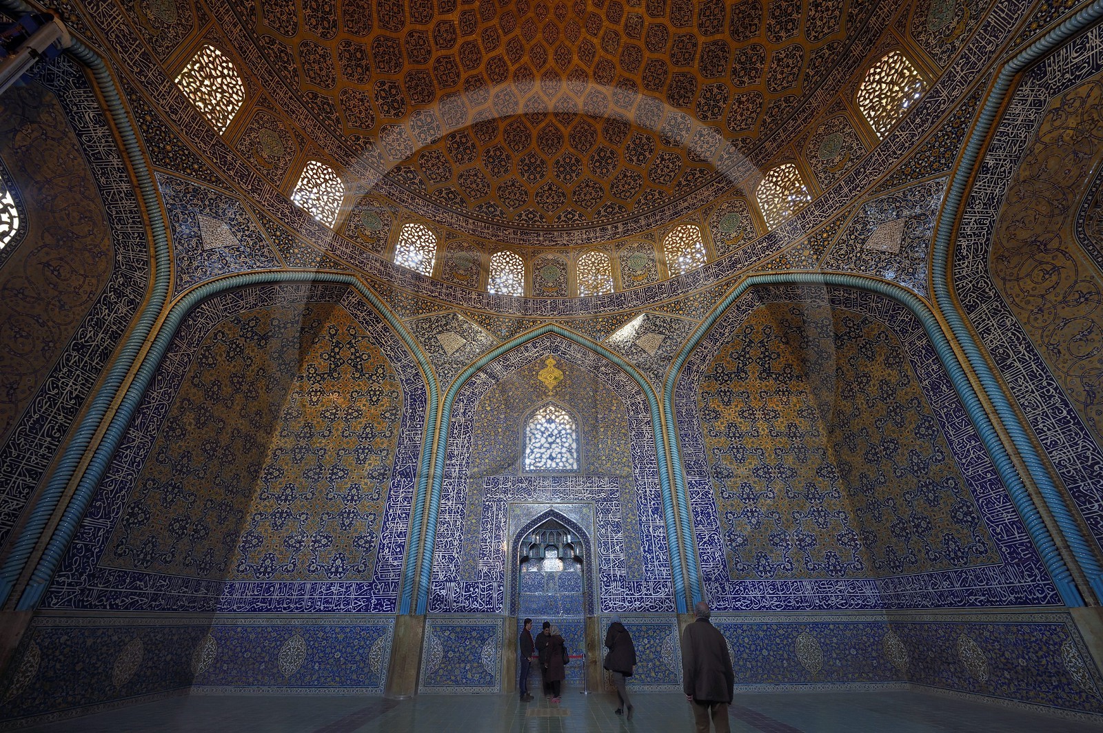 Iran, province d'Ispahan, Ispahan, mosquée du Cheikh Lotfallah (Lotfollah) datant du début du XVIIe siècle Iran, province d'Ispahan, Ispahan, mosquée du Cheikh Lotfallah (Lotfollah) datant du début du XVIIe siècle