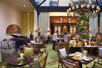Italy, Tuscany, Florence, listed as World Heritage by UNESCO, Palazzo Della Gherardesca, 5 star palace Four Seasons Hotel Firenze, the bar