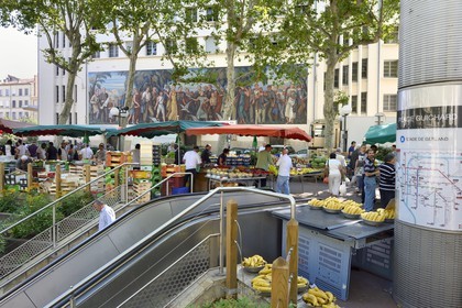 France, Rhone, Lyon, fresco on the west facade of the Bourse du Travail (Labour Exchange) on place Guichard, market day