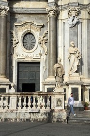 Italie, Sicile, Catane, ville baroque classée au Patrimoine Mondial de l'UNESCO, Piazza del Duomo, duomo di Sant' Agata (cathédrale Ste Agathe)