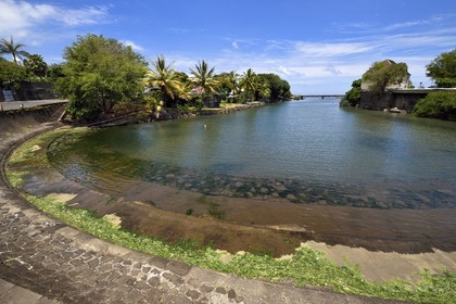 France, Ile de la Reunion, ville de Saint-Pierre, le premier port de la ville
