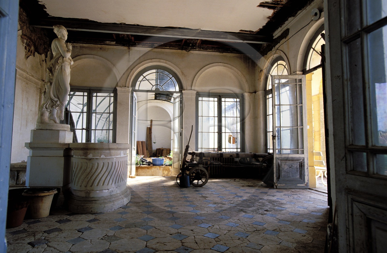 France, Saône-et-Loire (71), Mâcon, château de Digoine (XVIIIème) la serre 1900