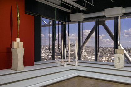 France, Paris, Les Halles district, the Pompidou Center also called Beaubourg, National Museum of Modern Art (MNAM), Brancusi retrospective exhibition, L'Envol, sculptures from the Birds in Space series, in the background the Sacré-Coeur basilica on the Butte Montmartre