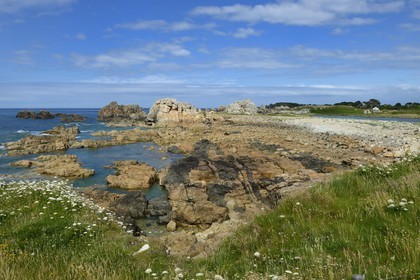 France, Côtes-d'Armor (22), Côte d'Ajoncs, Plougrescant, Anse de Pors Scaff, site du Gouffre
