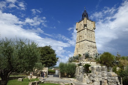 France, Var (83), Draguignan, la tour de l'Horloge et son petit théatre de verdure