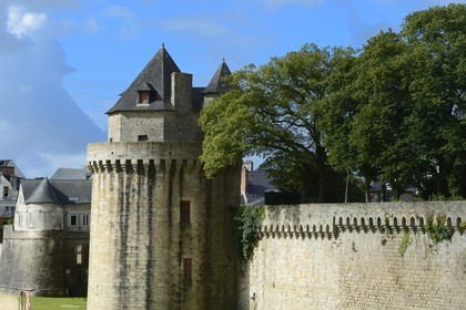 France, Morbihan, Gulf of Morbihan (Golfe du Morbihan), Vannes, the Connetable Tower and the ramparts