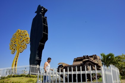 Nicaragua, Managua, Parque Historico Nacional Loma de Tiscapa, General Augusto Cesar Sandino silhouette sculpture